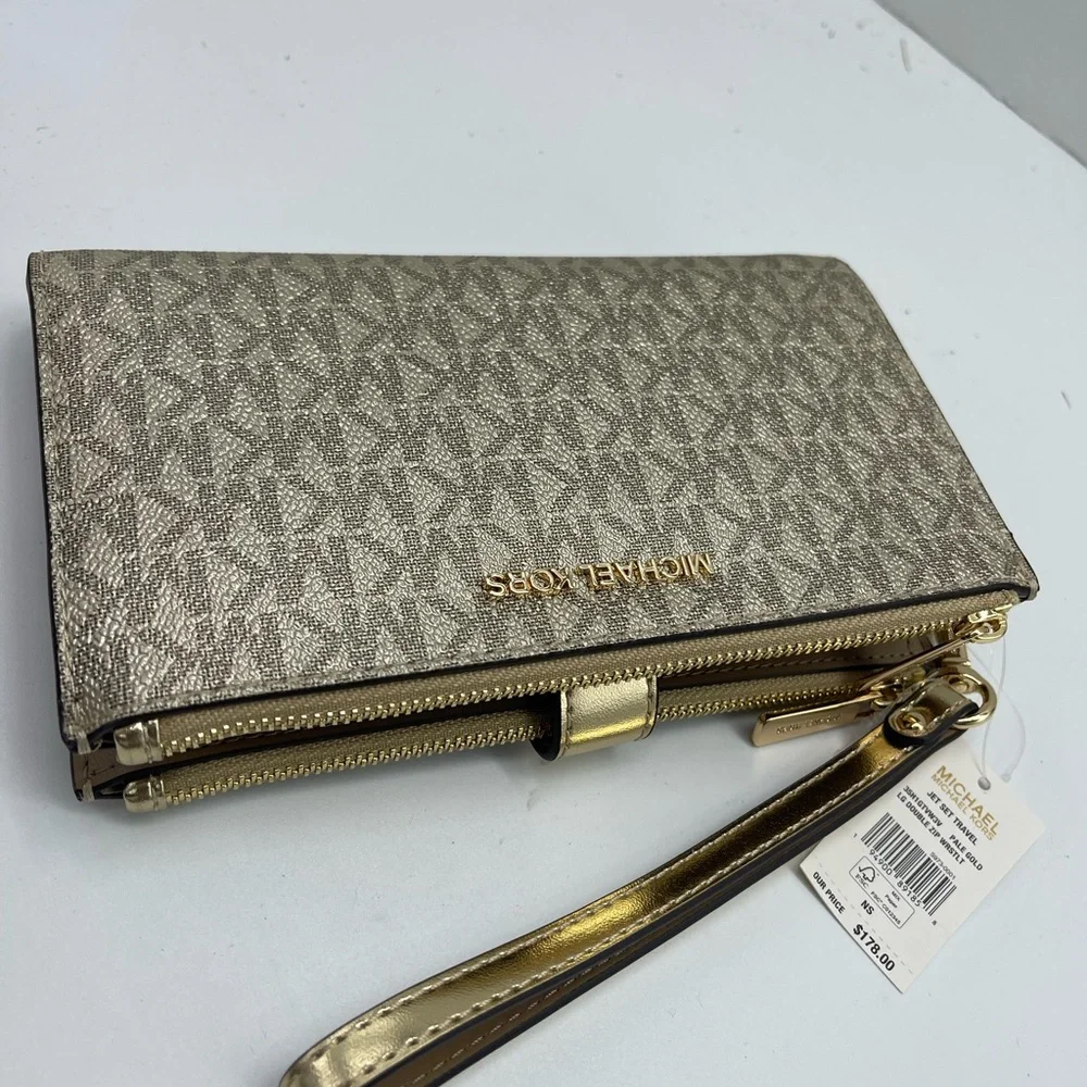 MICHAEL KORS Jet Set Travel Lg Double Zip Signature Logo Wristlet Wallet Pale Gd